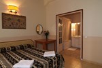 Гостевой дом Hostal Rembrandt Гостевой дом Hostal Rembrandt