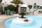 Отель Bungalows Velázquez Отель Bungalows Velázquez