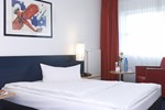 Отель InterCityHotel Frankfurt Airport Отель InterCityHotel Frankfurt Airport