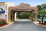 Отель Days Inn Raleigh Beltline Отель Days Inn Raleigh Beltline