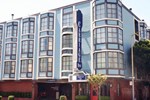 Отель Carriage Inn Отель Carriage Inn