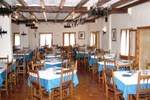 Отель Hostal Ciudad Encantada Отель Hostal Ciudad Encantada