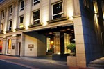 Отель The Luxe Manor Отель The Luxe Manor