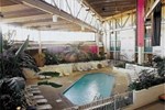 Отель Holiday Inn Bloomington Airport South Mall Area Отель Holiday Inn Bloomington Airport South Mall Area