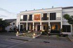 Отель Aruntara Riverside Boutique Hotel Отель Aruntara Riverside Boutique Hotel