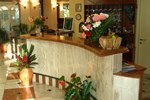 Отель Tolon Holidays Отель Tolon Holidays