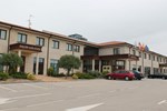 Отель Hotel Villa De Almazan Отель Hotel Villa De Almazan