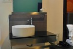 Отель Le Hotel Kota Kinabalu Отель Le Hotel Kota Kinabalu