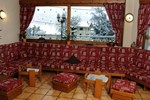 Отель Hotel Les Chalets Отель Hotel Les Chalets