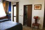 Отель Hotel Ristorante Rinelli Отель Hotel Ristorante Rinelli