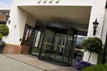 Отель The Oxford Belfry - QHotels Отель The Oxford Belfry - QHotels