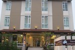 Отель Rapeepan Ville Hotel Отель Rapeepan Ville Hotel