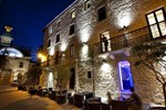 Отель Logis Hôtel Les Fleurines Отель Logis Hôtel Les Fleurines