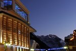 Отель Majestic Mountain Charme Hotel Отель Majestic Mountain Charme Hotel