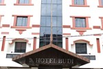 Отель Hotel Budi Отель Hotel Budi