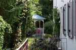 Гостевой дом Villa Waldperlach Гостевой дом Villa Waldperlach