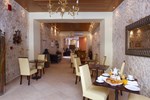 Отель Casa Moazzo Suites and Apartments Отель Casa Moazzo Suites and Apartments