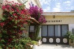 Отель Hôtel Restaurant Les Mimosas Отель Hôtel Restaurant Les Mimosas