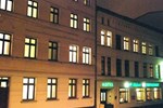 Отель Hotel Elefant Отель Hotel Elefant