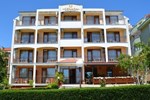 Отель Hotel Genada Отель Hotel Genada