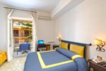 Отель Hotel Settebello Отель Hotel Settebello