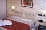 Отель Hotel Carancini Отель Hotel Carancini