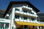 Отель Hotel Goldrainerhof Отель Hotel Goldrainerhof