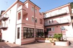 Отель Hotel Mambo Отель Hotel Mambo