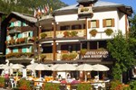 Отель Albergo Flora Отель Albergo Flora