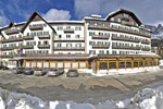 Отель Orovacanze Hotel Majestic Dolomiti Отель Orovacanze Hotel Majestic Dolomiti