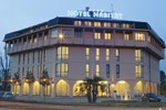 Отель Hotel Habitat Отель Hotel Habitat