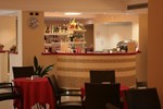 Отель Hotel Tropis Отель Hotel Tropis