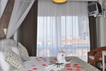 Отель Urkmez Hotel Отель Urkmez Hotel