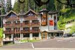 Отель Hotel Montana Отель Hotel Montana