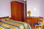 Отель Hotel Flora Отель Hotel Flora