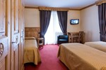 Отель Hotel Crampon Отель Hotel Crampon