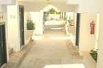 Отель Windmill Hotel Отель Windmill Hotel