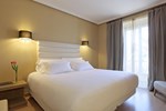 Отель NH Palacio de Oquendo Отель NH Palacio de Oquendo
