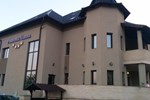 Отель Pension Verona Airport Отель Pension Verona Airport