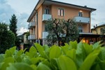 Отель Hotel Fiordaliso Отель Hotel Fiordaliso