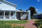 Отель The Bayshore Inn Отель The Bayshore Inn