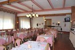 Отель Casteluce Hotel Funivie Отель Casteluce Hotel Funivie