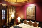 Отель Tharaburi Resort Отель Tharaburi Resort