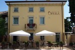 Отель Hotel Operà Отель Hotel Operà