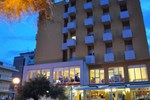 Отель Hotel Sirena Отель Hotel Sirena