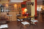 Отель Hôtel Le Clos des Pins Отель Hôtel Le Clos des Pins