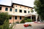 Отель Hotel Villa Sara Отель Hotel Villa Sara
