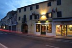 Отель Albergo Alla Campana Отель Albergo Alla Campana