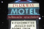 Отель Parkway Motel & European Lodges Отель Parkway Motel & European Lodges