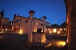 Отель Castello di Leonina Отель Castello di Leonina